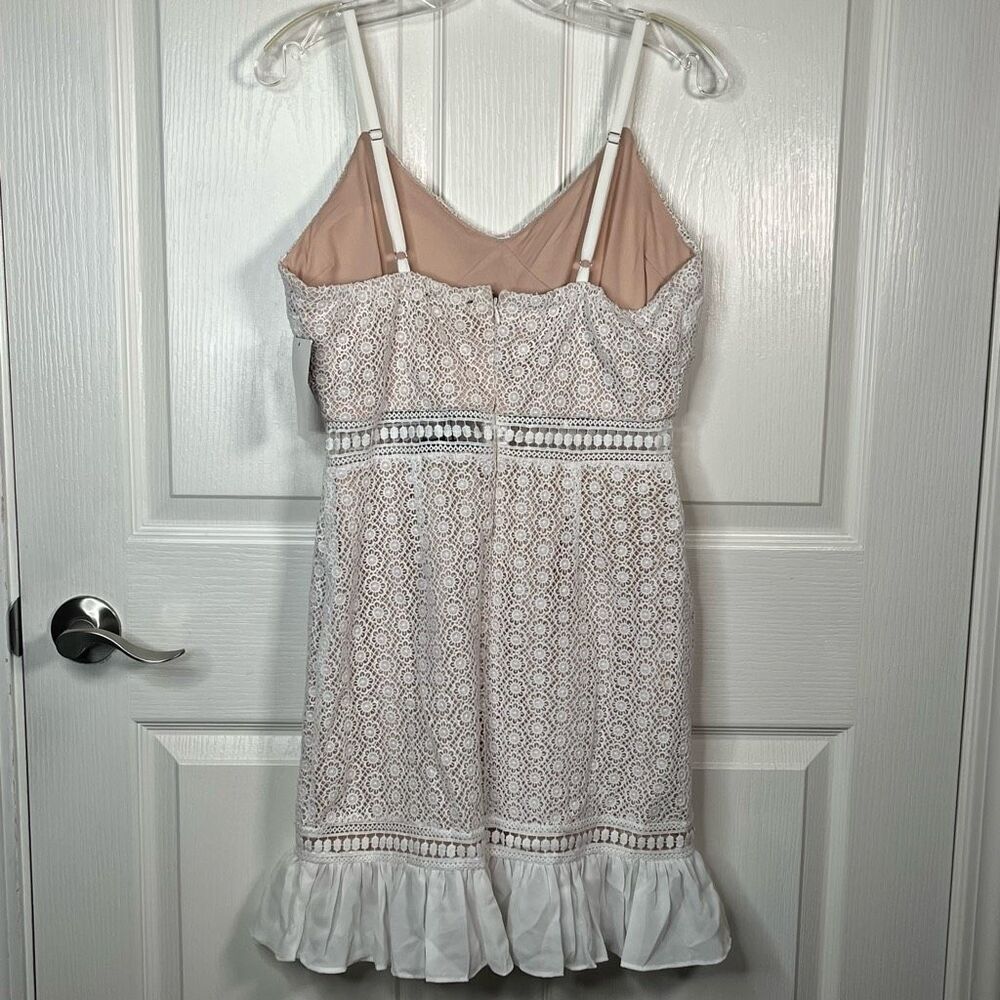Lov Posh Sz M White Lace Mini Dress Ruffle Trim - Picture 7 of 14